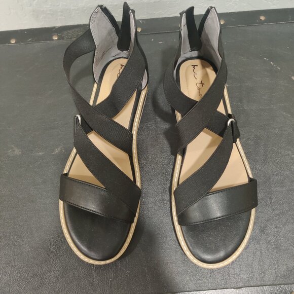 Me Too Astor Black Sandals Size 7.5M - Picture 2 of 5